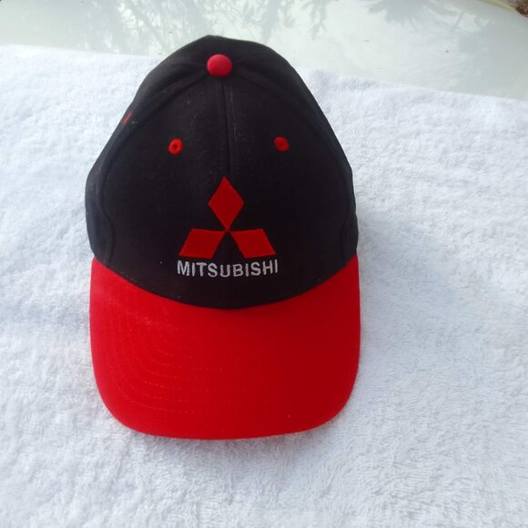 Well-done luxury embroidered baseball cap, brand new - Picture 2 of 5